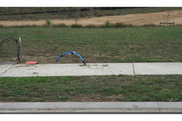 Photo of property in 42 Jane Maree Road, Kumeu, 0810