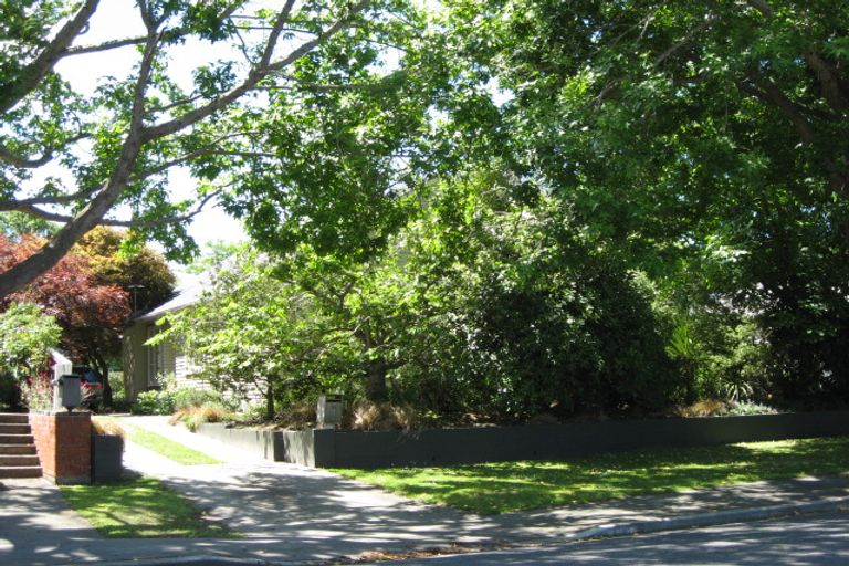 Photo of property in 15 Ford Road, Opawa, Christchurch, 8023