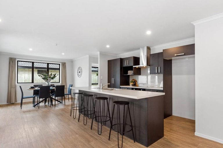 Photo of property in 25 Emerald Shores Drive, Papamoa Beach, Papamoa, 3118