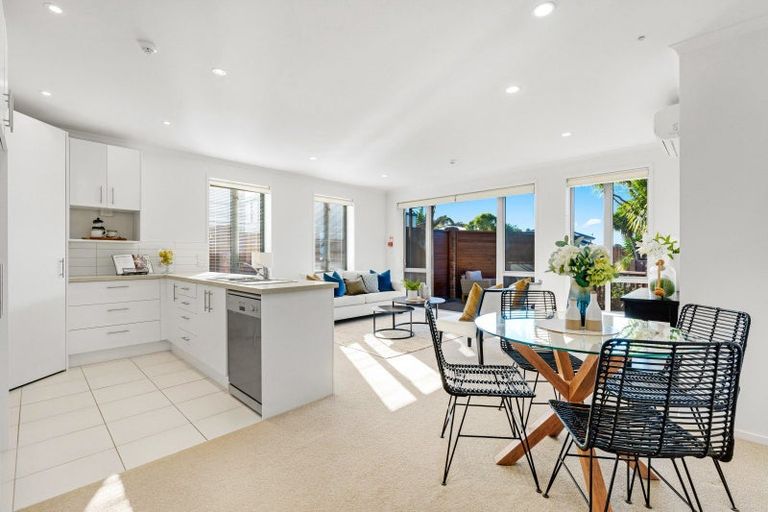 Photo of property in 5b Puka Street, Onehunga, Auckland, 1061