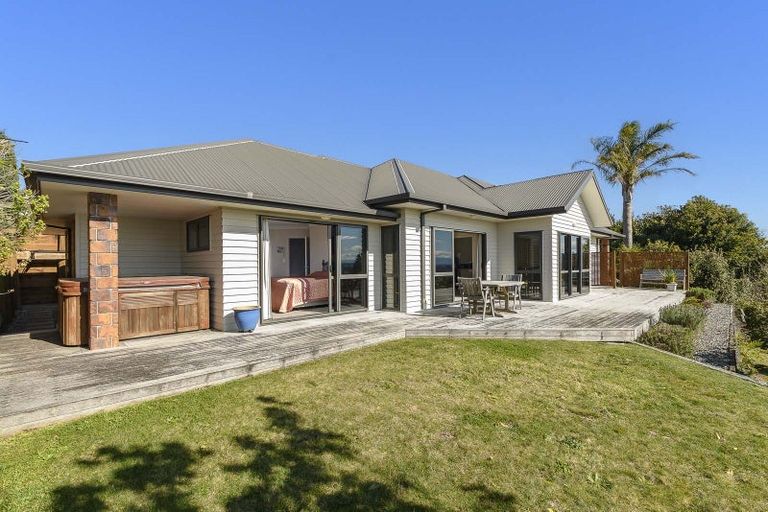 Photo of property in 7 Tobacco Hill, Welcome Bay, Tauranga, 3175
