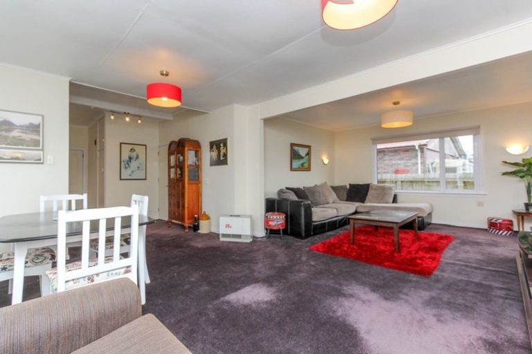 Photo of property in 5 Atiawa Street, Glen Avon, New Plymouth, 4312