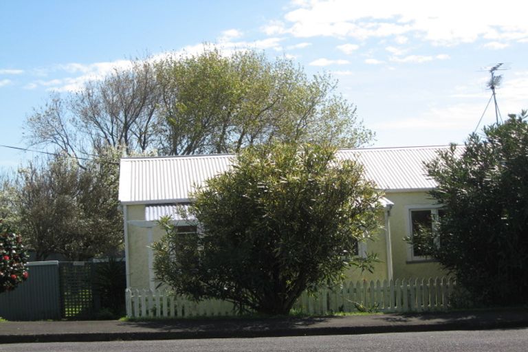 Photo of property in 161 Molesworth Street, New Plymouth, 4312