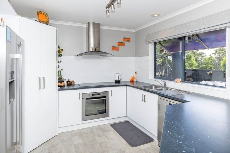 Photo of property in 39 Ayrshire Drive, Grandview Heights, Hamilton, 3200