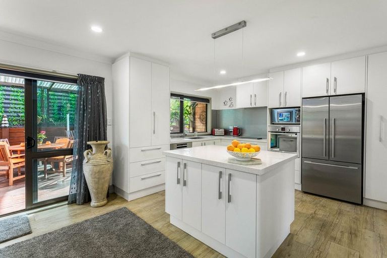 Photo of property in 53 Chesterfield Way, Orewa, 0931