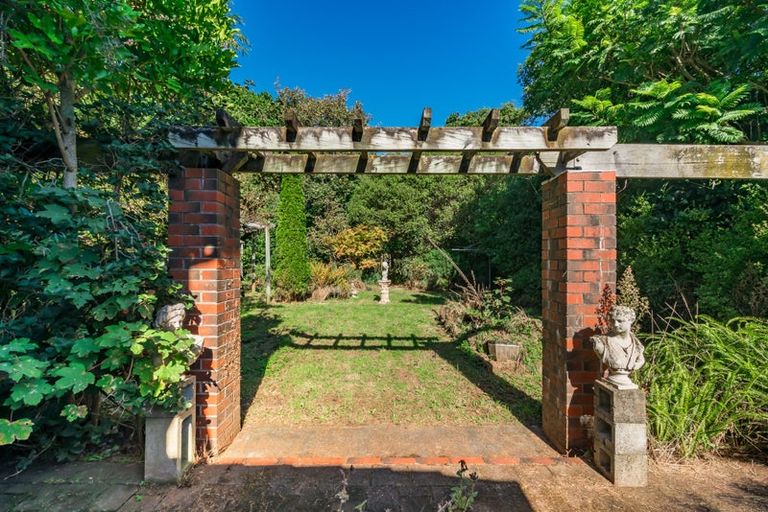 Photo of property in 92 Ngaio Road, Waikanae, 5036