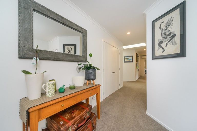 Photo of property in 14 Tennyson Avenue, Kelvin Grove, Palmerston North, 4414