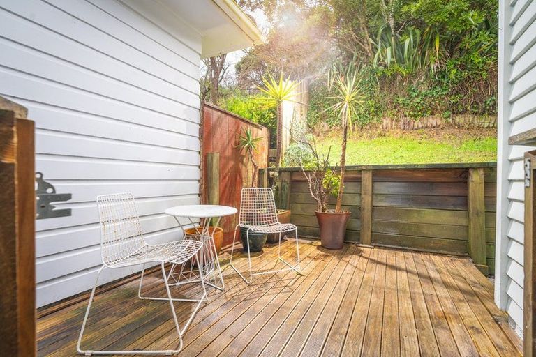 Photo of property in 11 Warwick Street, Wilton, Wellington, 6012