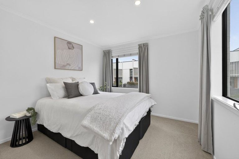 Photo of property in 16 Frank Gill Road, Hobsonville, Auckland, 0616