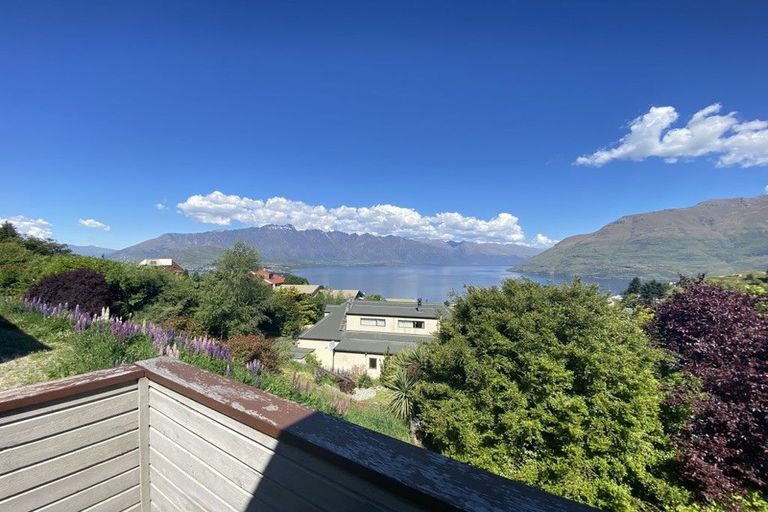 Photo of property in 8 Caples Place, Fernhill, Queenstown, 9300