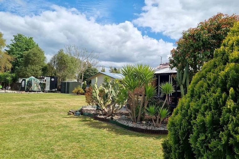 Photo of property in 142 Rangatira Drive, Mangakino, 3421