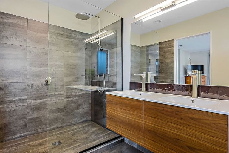 Photo of property in 9 Saint James Place, Rangiora, 7400