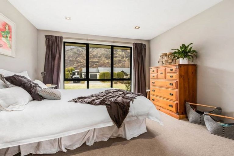 Photo of property in 53 Onslow Road, Lake Hayes, Queenstown, 9304