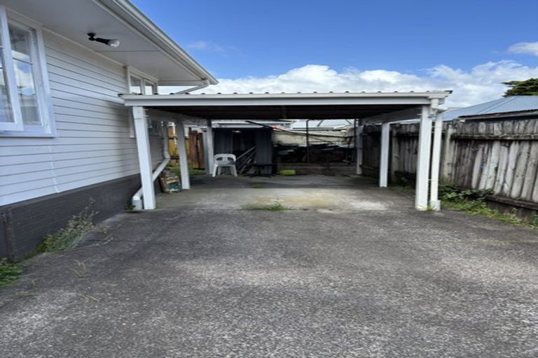 Photo of property in 39 Fairdene Avenue, Henderson, Auckland, 0610