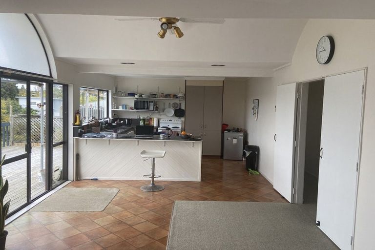 Photo of property in 155 Glengarry Road, Glen Eden, Auckland, 0602