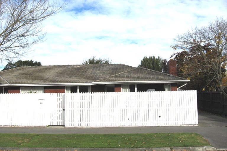 Photo of property in 2/9 Wadeley Road, Ilam, Christchurch, 8041