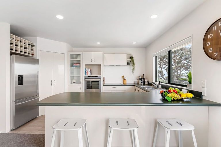 Photo of property in 26 Monyash Road, Manly, Whangaparaoa, 0930