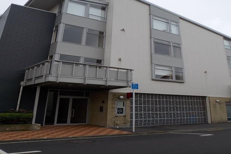 Photo of property in First House Apartments, 17/4 Frederick Street, Te Aro, Wellington, 6011