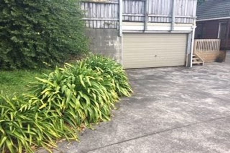 Photo of property in 26 Hampton Hill Road, Tawa, Wellington, 5028