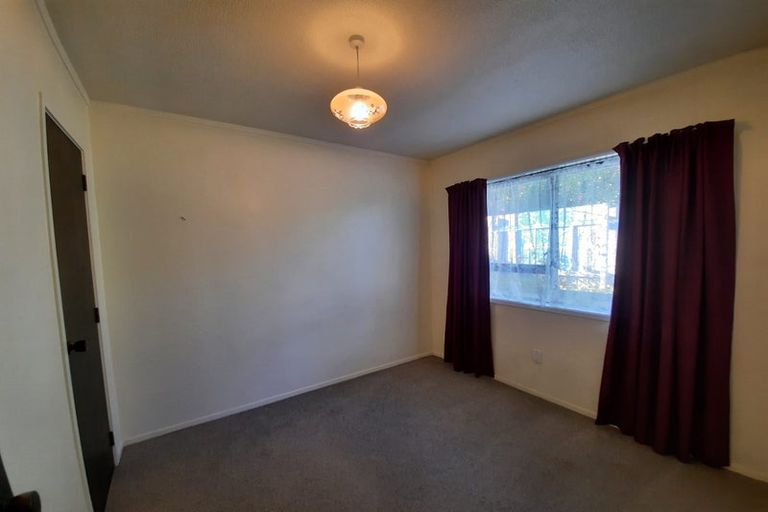 Photo of property in 2/6 Fortunes Road, Half Moon Bay, Auckland, 2012