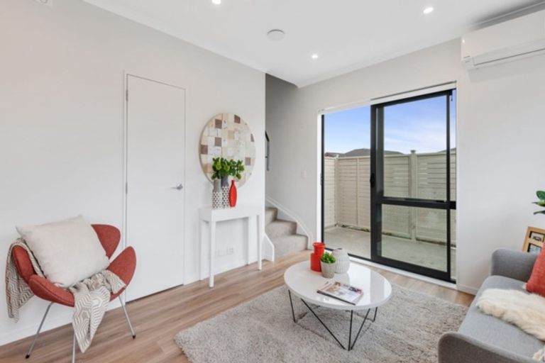 Photo of property in 37 Nganui Avenue, Takanini, 2112