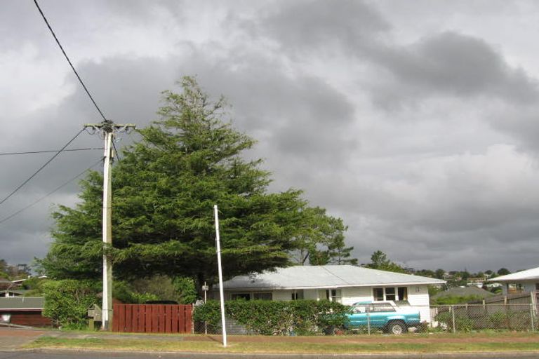 Photo of property in 1/35 Sunnynook Road, Forrest Hill, Auckland, 0620