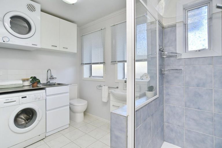 Photo of property in 5 Hannah Place, Redwood, Christchurch, 8051