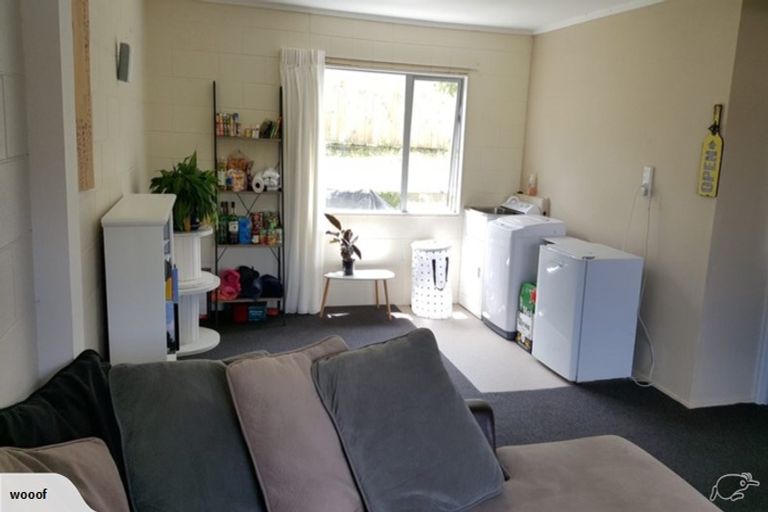 Photo of property in 2/29 Sealy Road, Torbay, Auckland, 0630