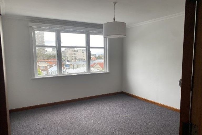 Photo of property in Winslow Apartments, 6/2 Ohiro Road, Aro Valley, Wellington, 6021
