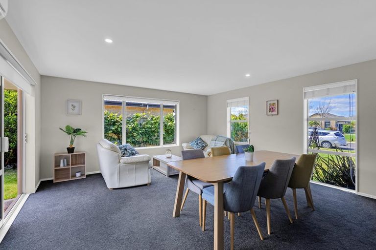 Photo of property in 5 Highworth Crescent, Rolleston, 7615