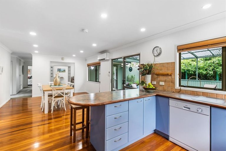 Photo of property in 4 Janome Place, Bucklands Beach, Auckland, 2014