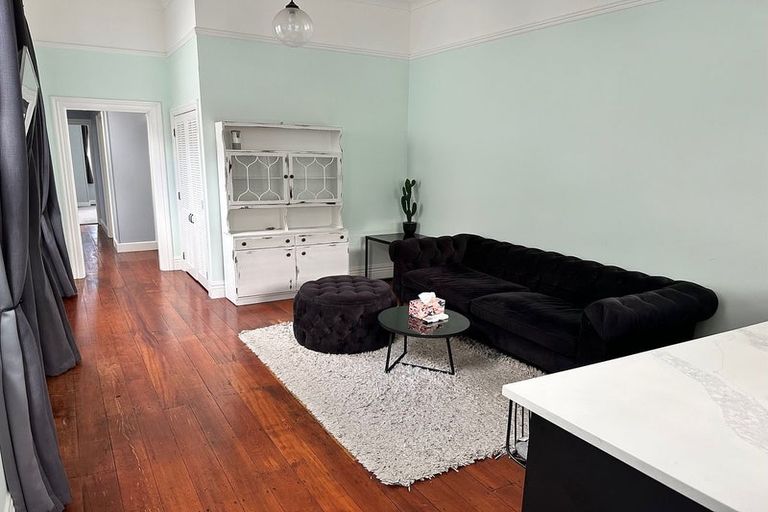 Photo of property in 55 Te Wharepouri Street, Berhampore, Wellington, 6023