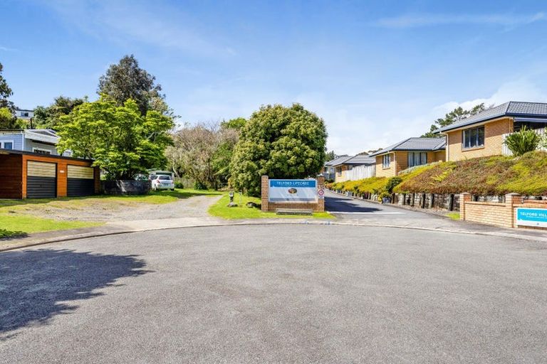 Photo of property in 2/29 Cumberland Street, Merrilands, New Plymouth, 4312