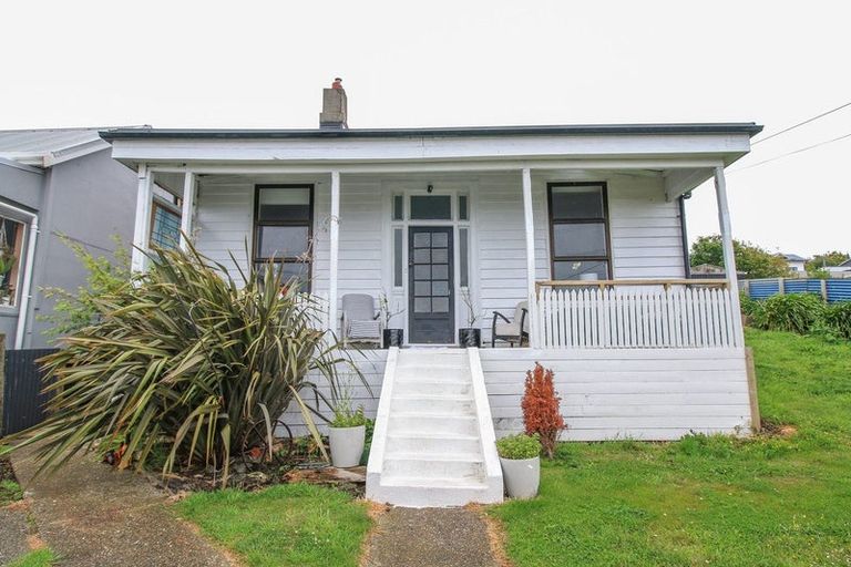 Photo of property in 94 Barrow Street, Bluff, 9814