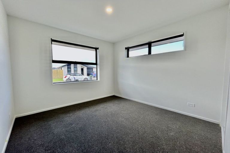Photo of property in 2 Piopio Lane, Halswell, Christchurch, 8025