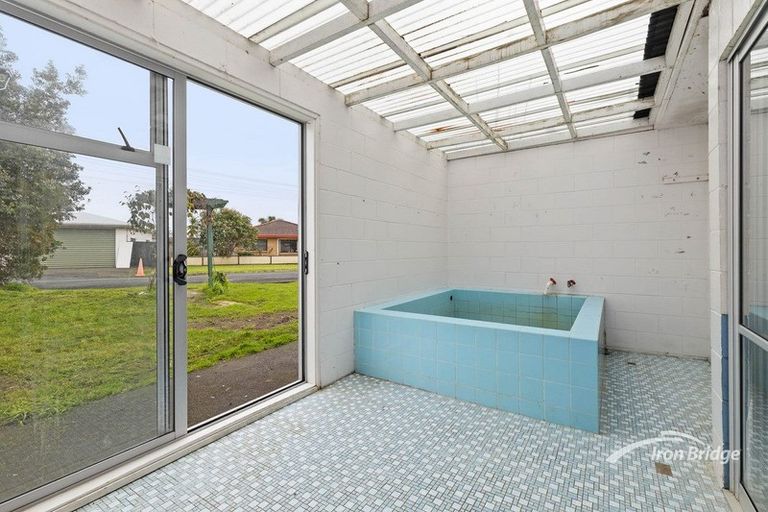 Photo of property in 29i Springs Road, Parakai, 0830