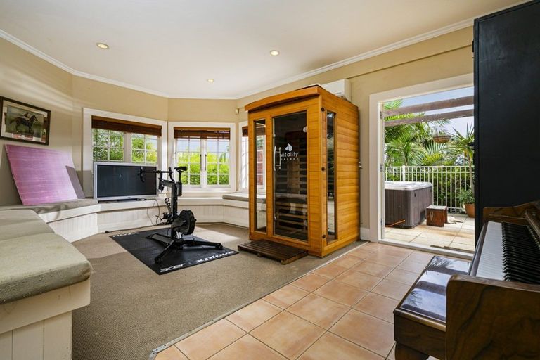 Photo of property in 2/57 Beresford Street, Bayswater, Auckland, 0622