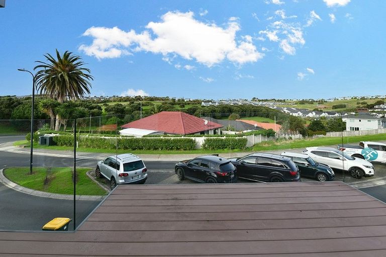 Photo of property in 117 Voyager Drive, Gulf Harbour, Whangaparaoa, 0930