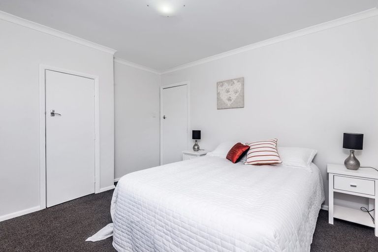 Photo of property in 27 Collins Avenue, Tawa, Wellington, 5028