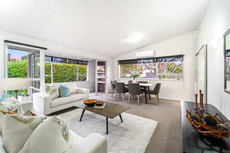 Photo of property in 1/15 Omana Road, Milford, Auckland, 0620