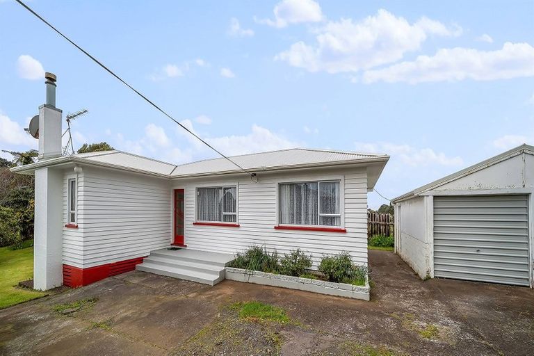 Photo of property in 97d Pioneer Road, Moturoa, New Plymouth, 4310