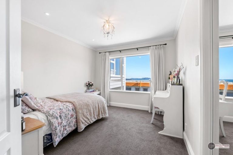 Photo of property in 10 Chestnut Grove, Maungaraki, Lower Hutt, 5010