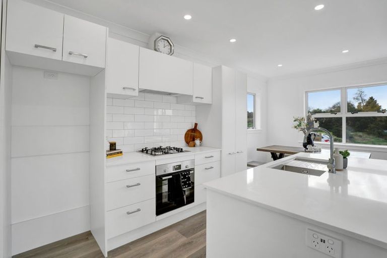 Photo of property in 1 Horoeka Street, Inglewood, 4330