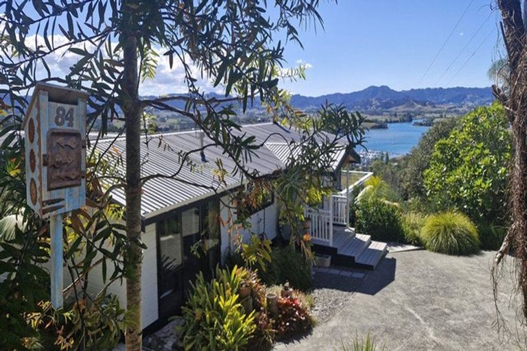 Photo of property in 84 Brick Bay Drive, Sandspit, Warkworth, 0982