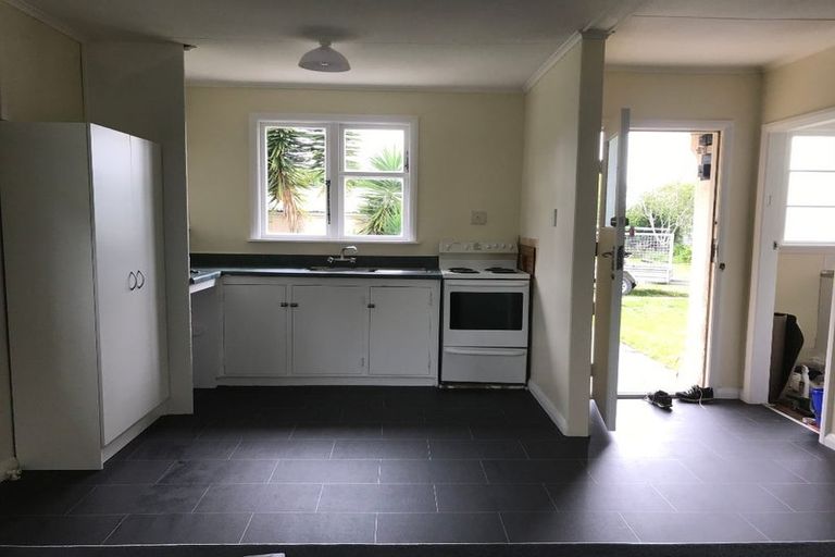 Photo of property in 32 Park Street, Foxton, 4814