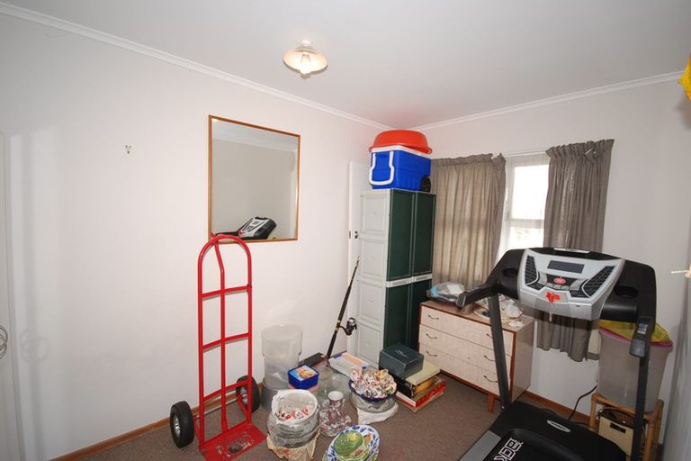 Photo of property in 11 Helleur Road, Massey, Auckland, 0614