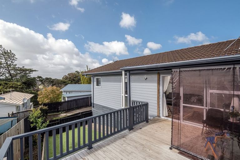 Photo of property in 3/41 Elizabeth Drive, West Harbour, Auckland, 0618