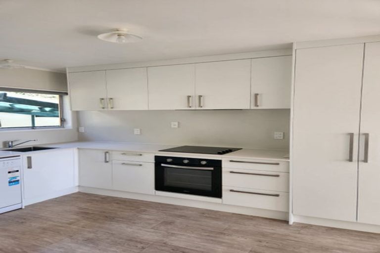 Photo of property in 1 Margan Place, Red Hill, Papakura, 2110