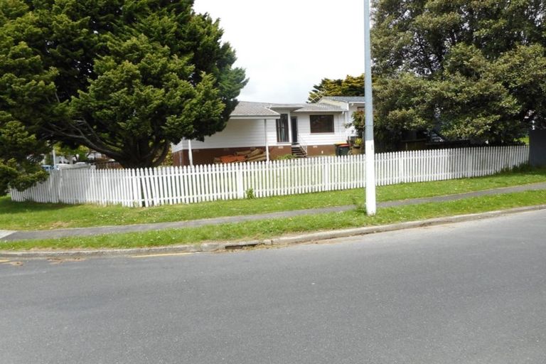 Photo of property in 1/60 Diorella Drive, Clover Park, Auckland, 2019