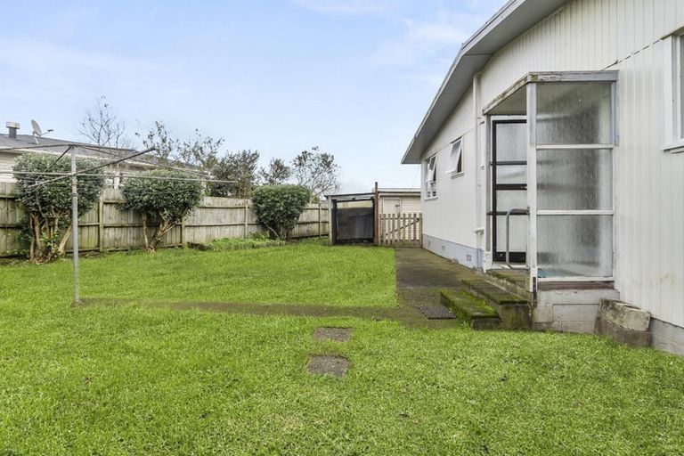 Photo of property in 6 Dalry Place, Mangere Bridge, Auckland, 2022